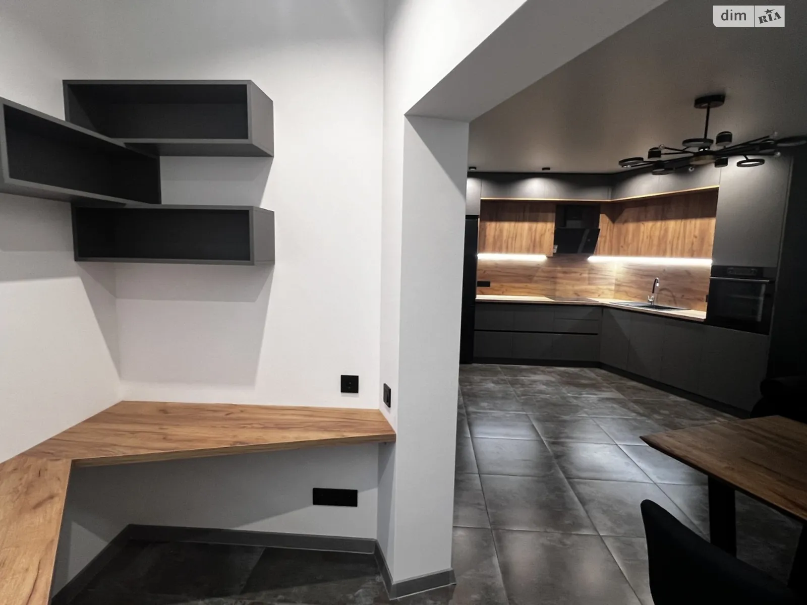 Продается 1-комнатная квартира 52 кв. м в Бармаках, ул. Единства, 9 - фото 1