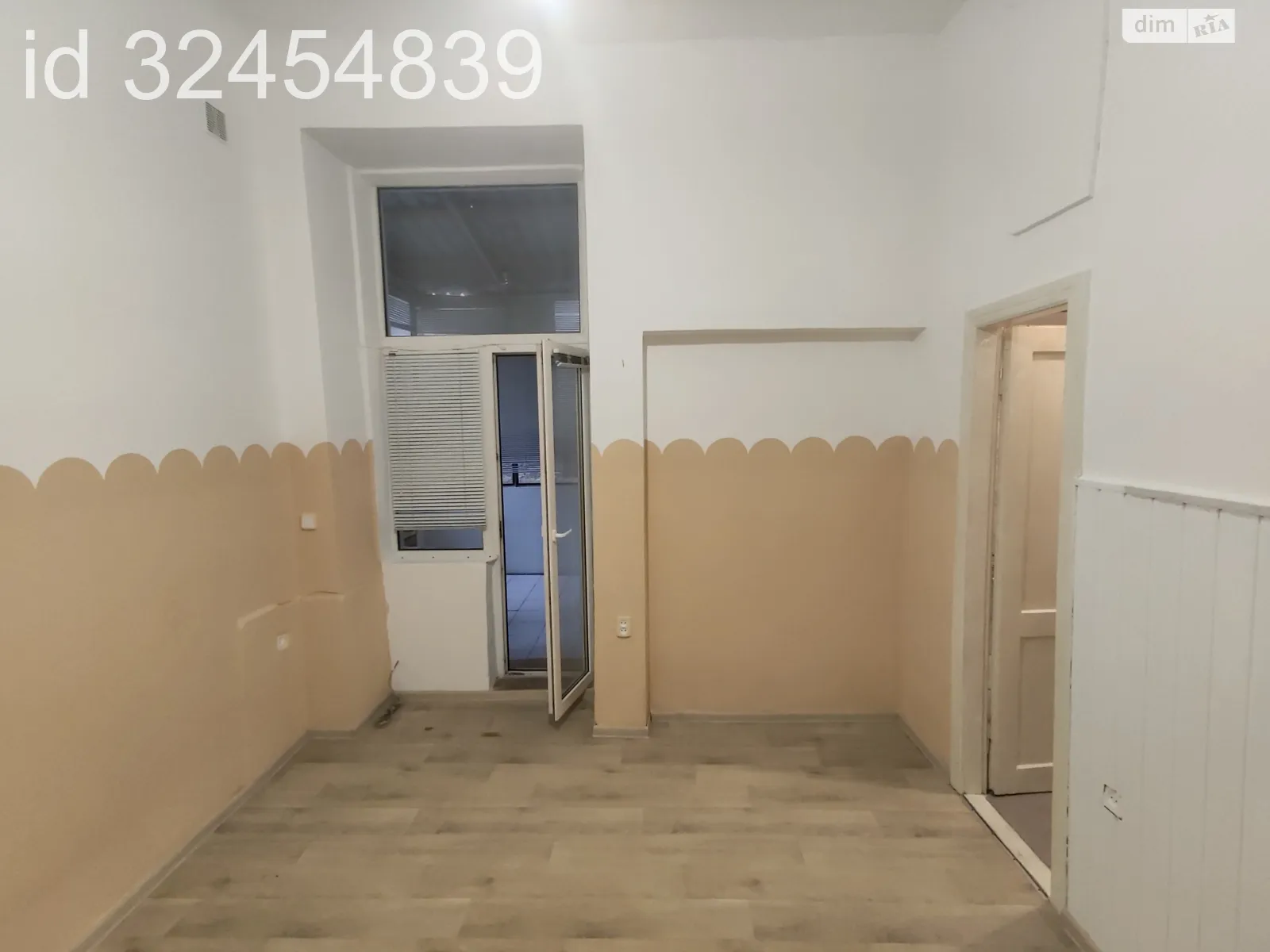 Сдается в аренду офис 15 кв. м в бизнес-центре, цена: 6500 грн - фото 1