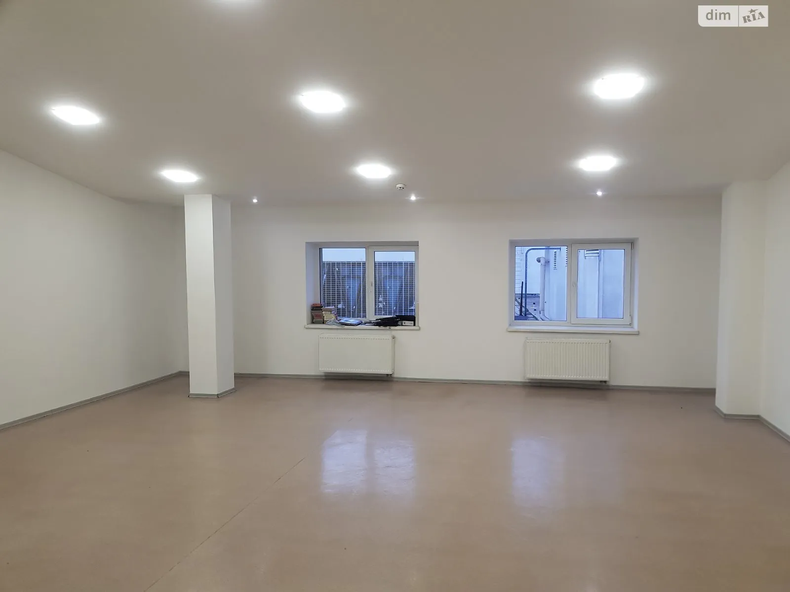 Здається в оренду офіс 806 кв. м в бізнес-центрі, цена: 5642 $ - фото 1