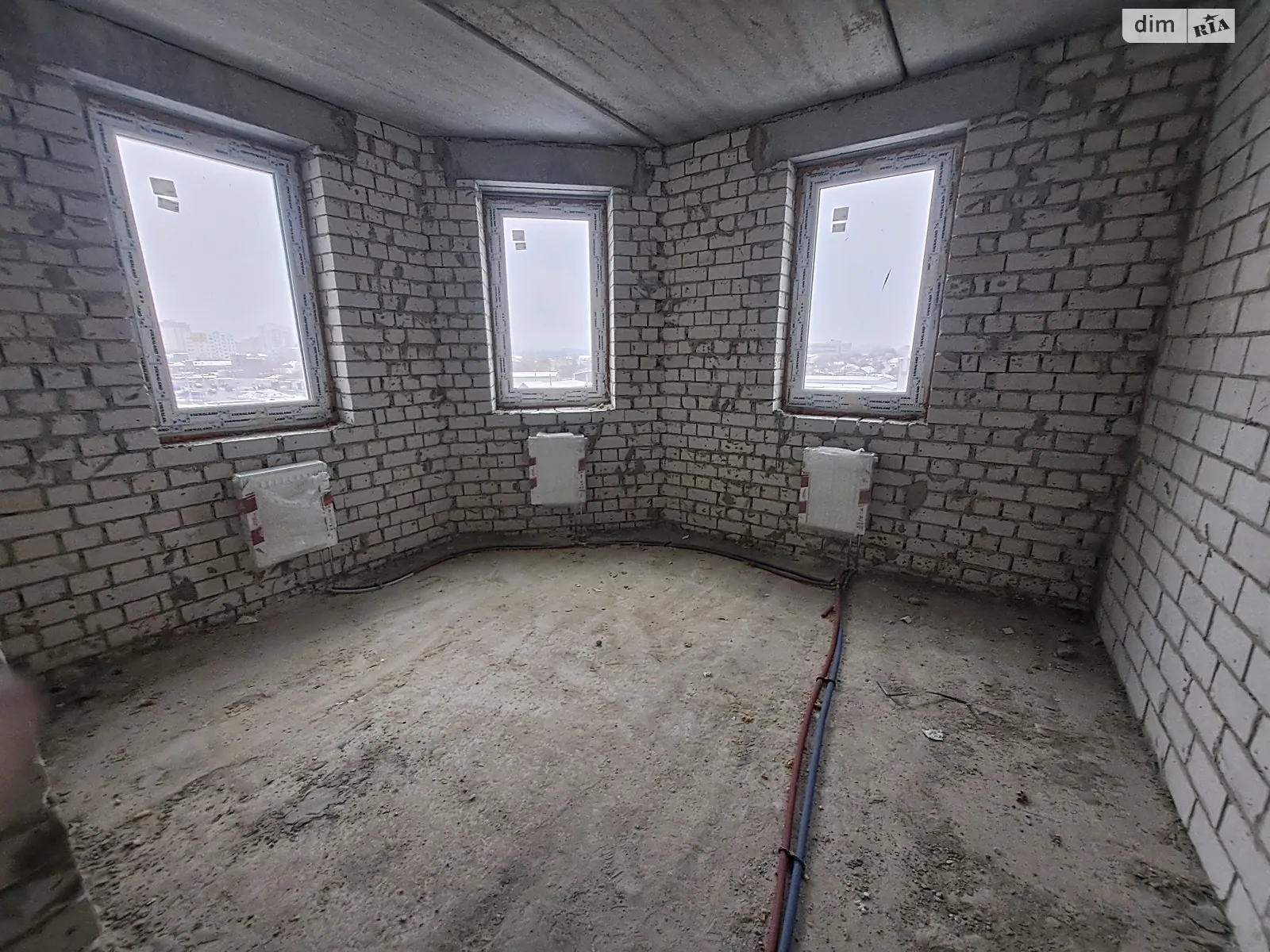 Продается 1-комнатная квартира 52 кв. м в Харькове, ул. Заливная, 12 - фото 1