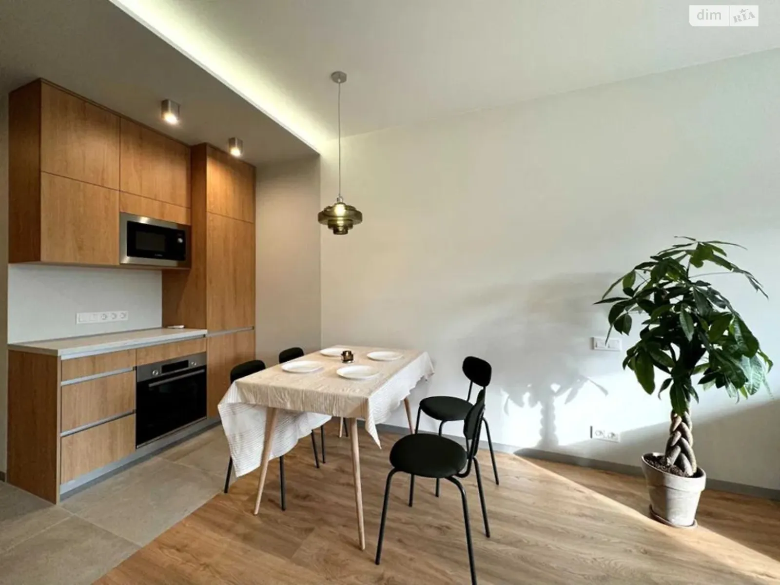 Продается 1-комнатная квартира 45.5 кв. м в Киеве, ул. Кирилловская, 37А - фото 1