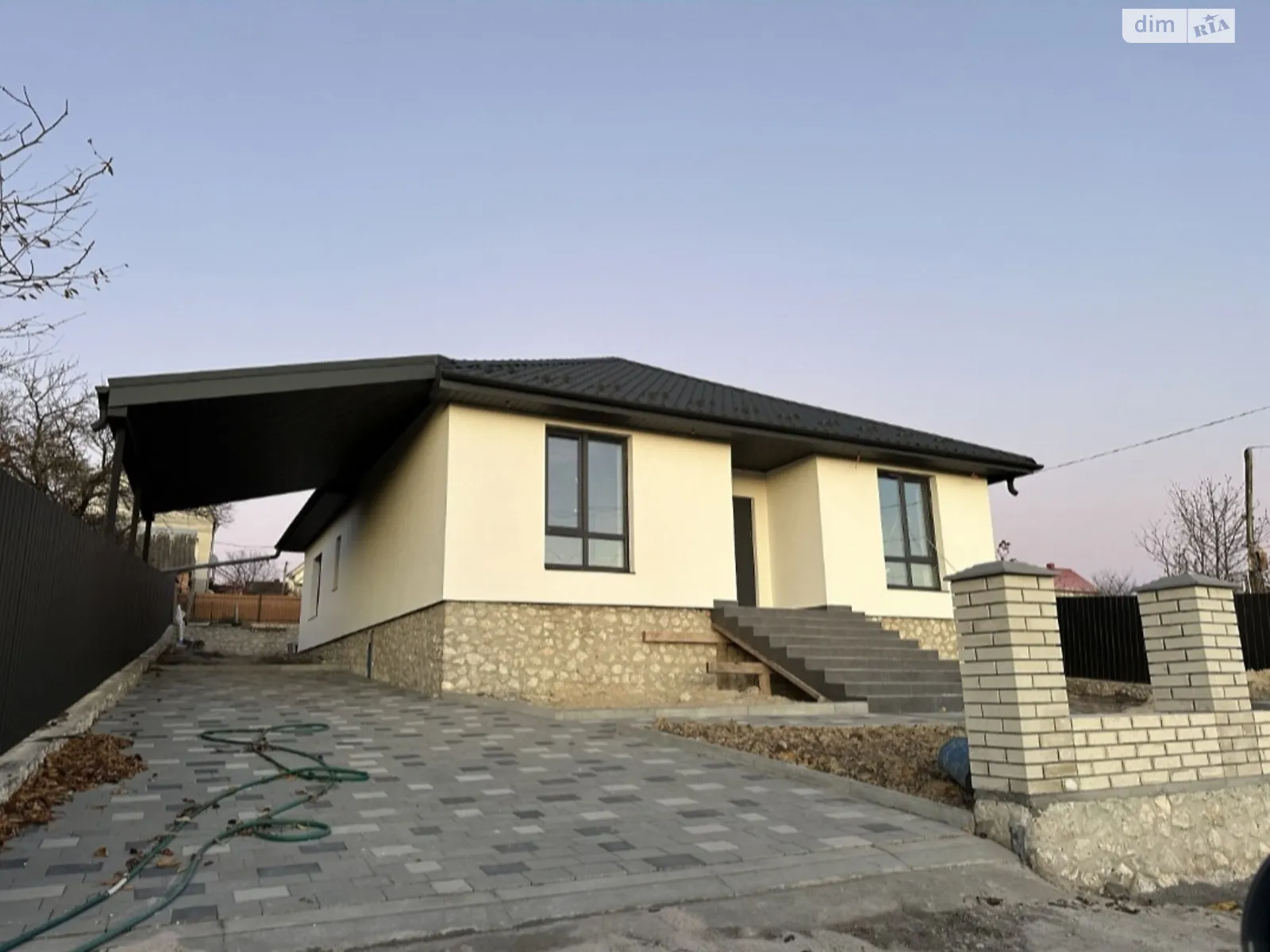 Продається одноповерховий будинок 130 кв. м з садом, цена: 81000 $ - фото 1