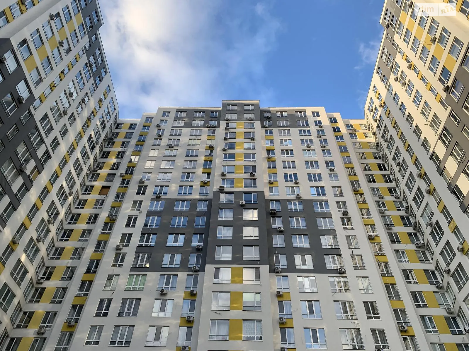 Продается 1-комнатная квартира 40.9 кв. м в Ирпене, ул. Университетская(Карла Маркса) - фото 1