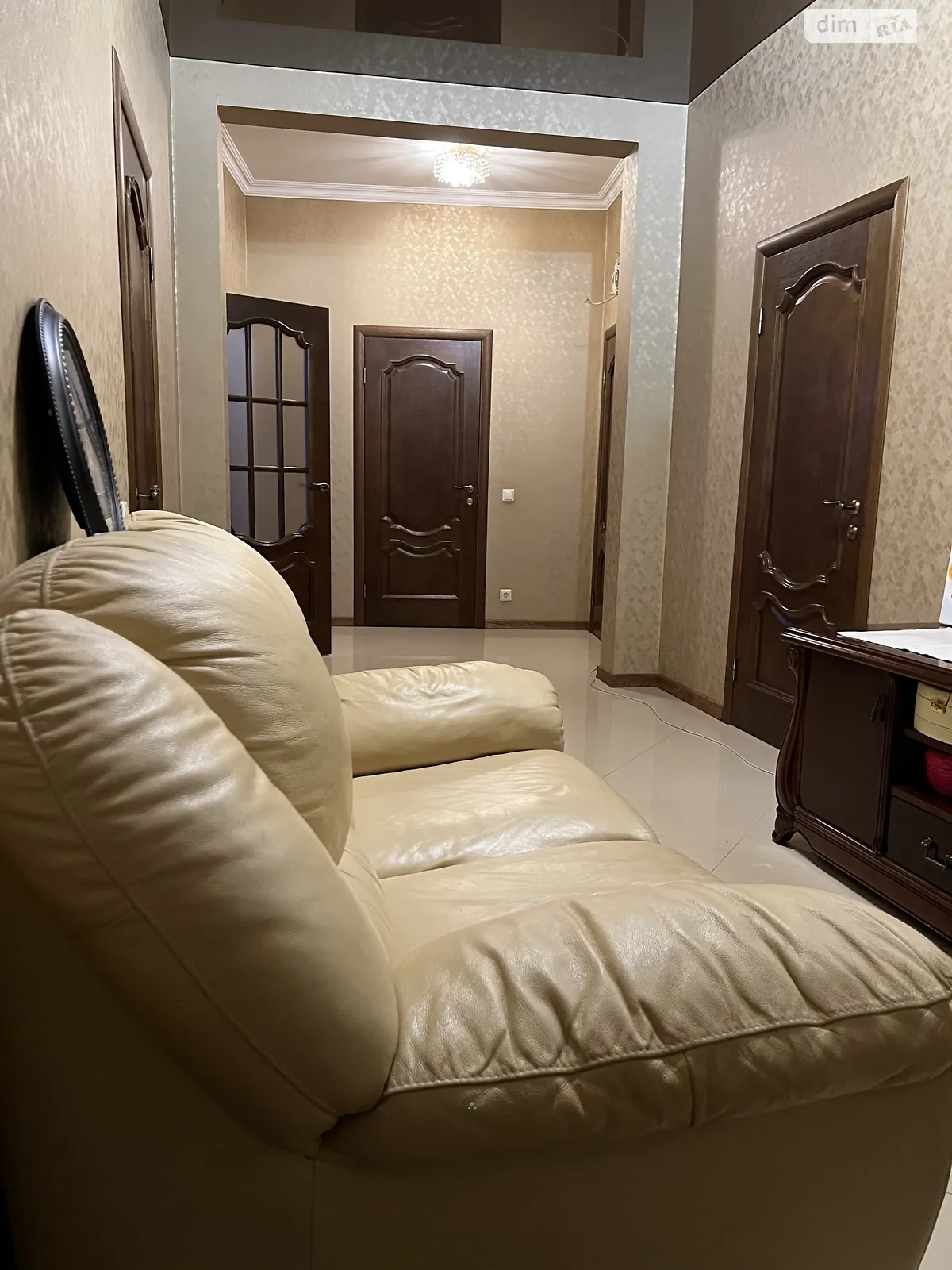 Продається 3-кімнатна квартира 132.4 кв. м у Ужгороді, цена: 230000 $ - фото 1