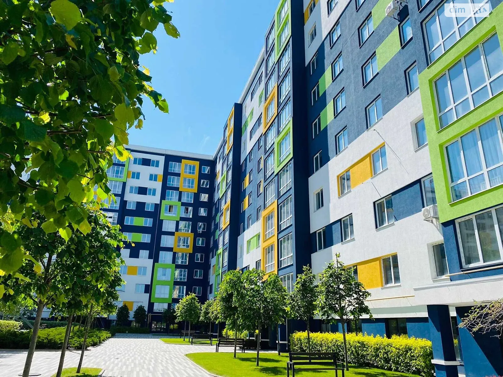Продается 1-комнатная квартира 44 кв. м в Буче, ул. Вишневая, 33 - фото 1