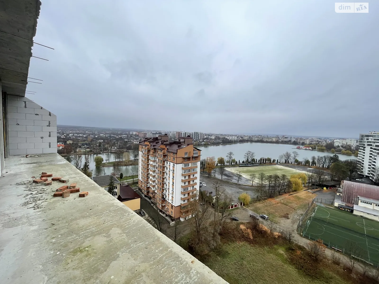 Продається 1-кімнатна квартира 73.7 кв. м у Івано-Франківську, вул. Гетьмана Івана Мазепи, 148 - фото 1
