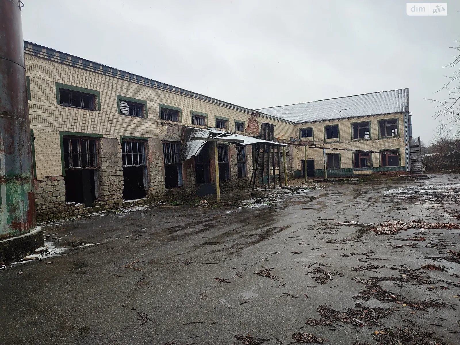 Продается помещения свободного назначения 2200 кв. м в 2-этажном здании, цена: 250000 $ - фото 1