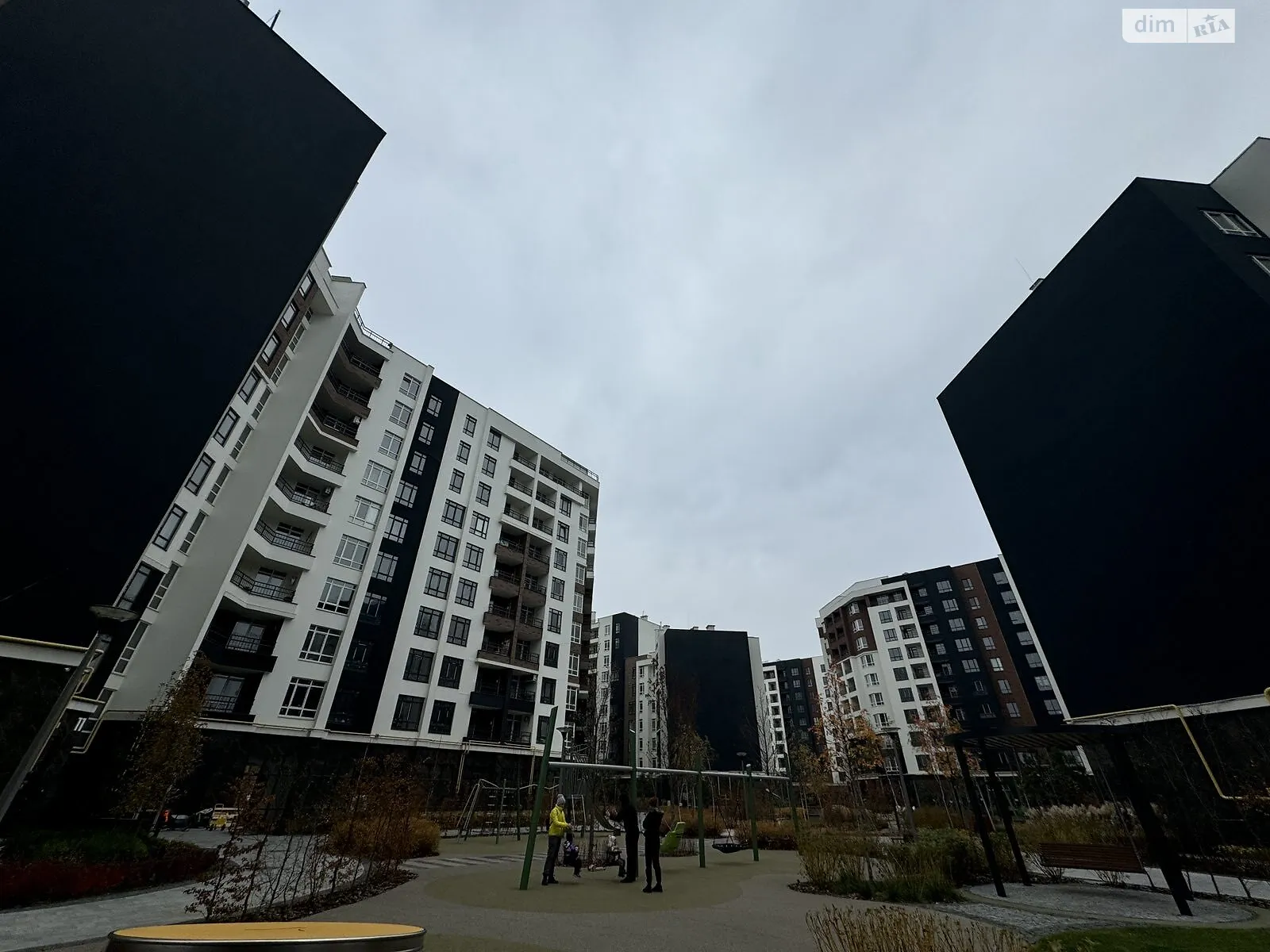 Продається 1-кімнатна квартира 33 кв. м у Ірпені, вул. Ольги Кобилянської(Достоєвського), 1В/26 - фото 1