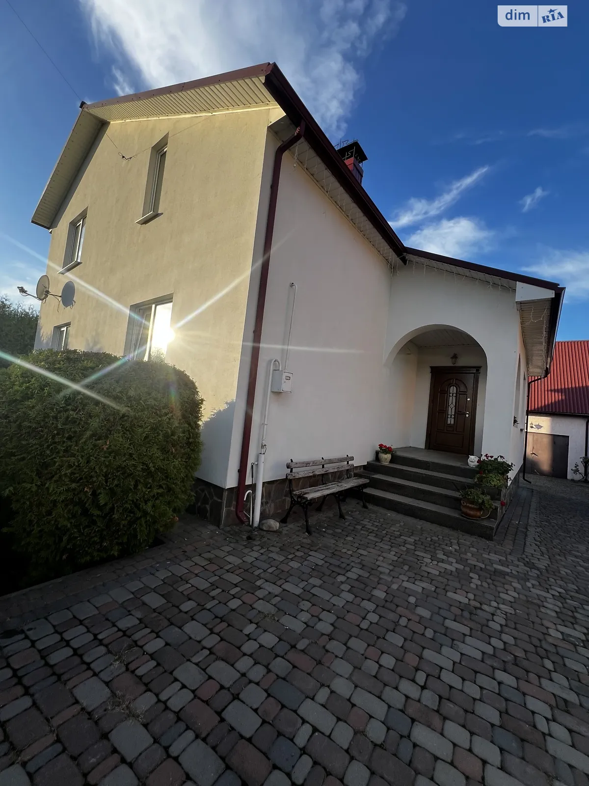 Продається будинок 2 поверховий 180.8 кв. м с басейном, цена: 163000 $ - фото 1