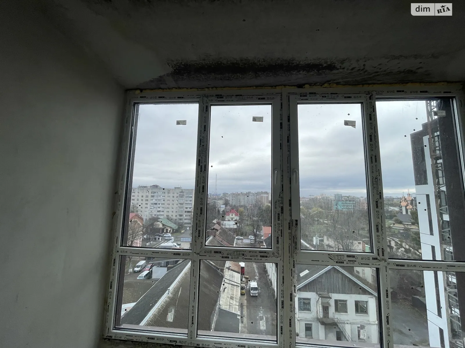 Продається 2-кімнатна квартира 67.44 кв. м у Івано-Франківську, вул. Ленкавського, 22 - фото 1