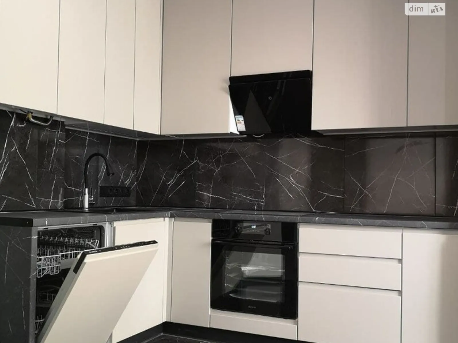 Сдается в аренду 2-комнатная квартира 76 кв. м в Львове, ул. Беговая - фото 1