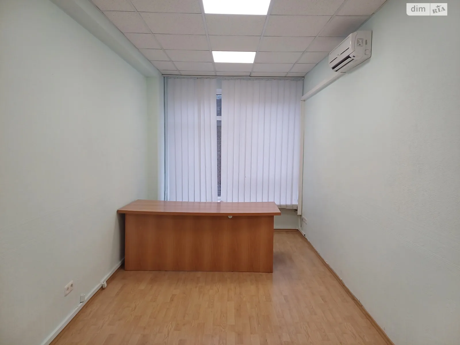 Сдается в аренду офис 17.2 кв. м в бизнес-центре, цена: 6004 грн - фото 1