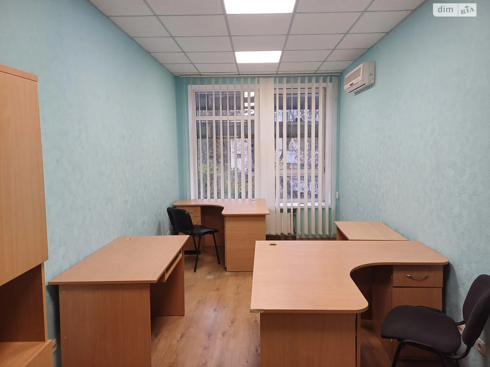 Сдается в аренду офис 17.3 кв. м в бизнес-центре, цена: 6034 грн - фото 1