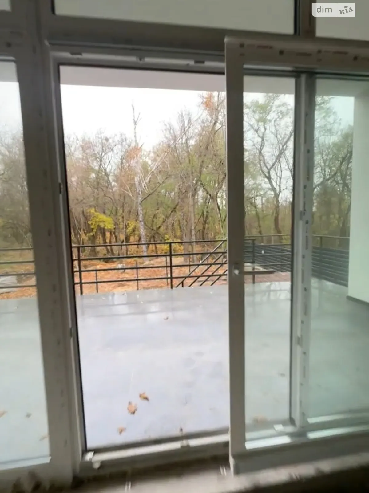 Продается дом на 2 этажа 200 кв. м с камином, цена: 185000 $ - фото 1