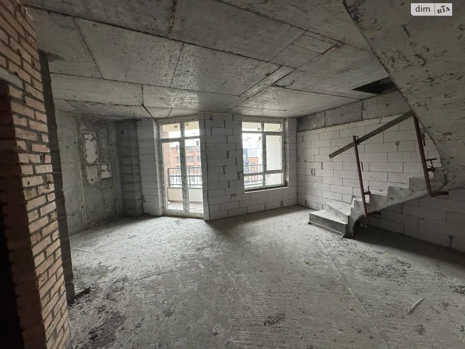 Продається 3-кімнатна квартира 70.7 кв. м у Ірпені, вул. Ольги Кобилянської(Достоєвського), 1В/26 - фото 1