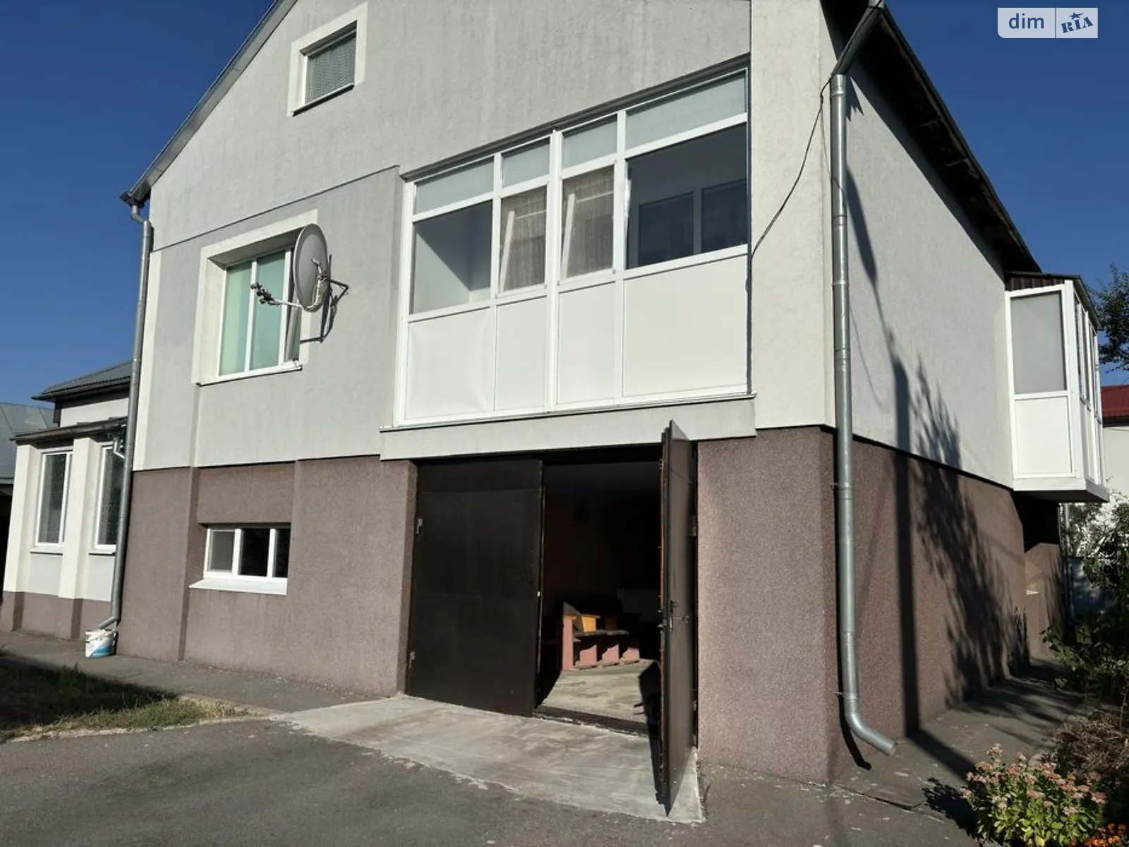 Продається будинок 2 поверховий 205 кв. м с басейном, цена: 70000 $ - фото 1