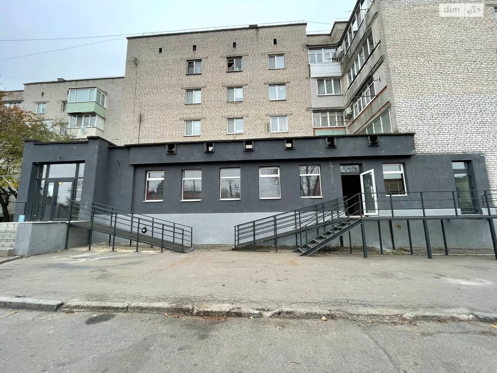 Продается помещения свободного назначения 257.8 кв. м в 5-этажном здании, цена: 265000 $ - фото 1