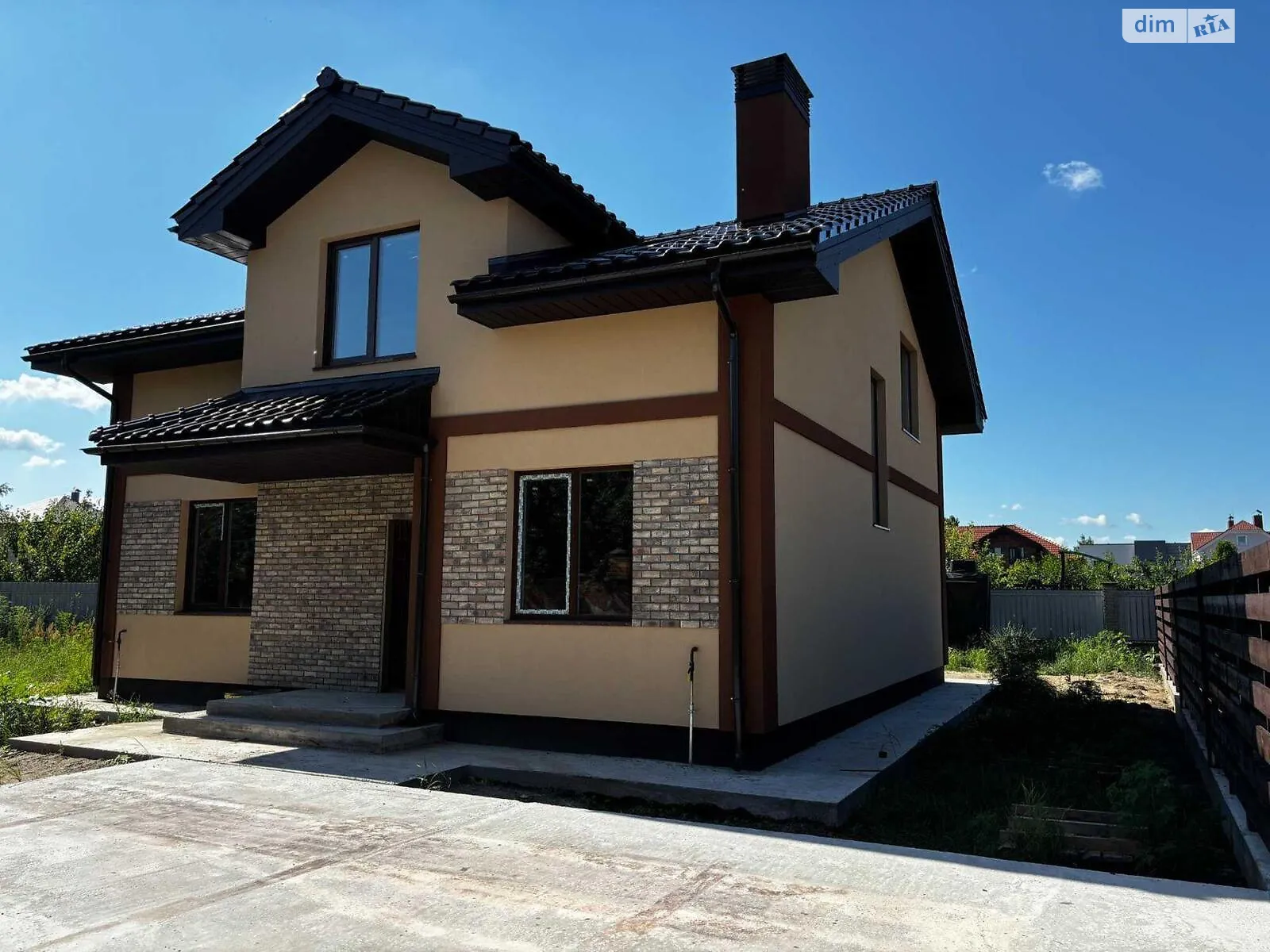 Продается дом на 2 этажа 155 кв. м с подвалом, цена: 185000 $ - фото 1