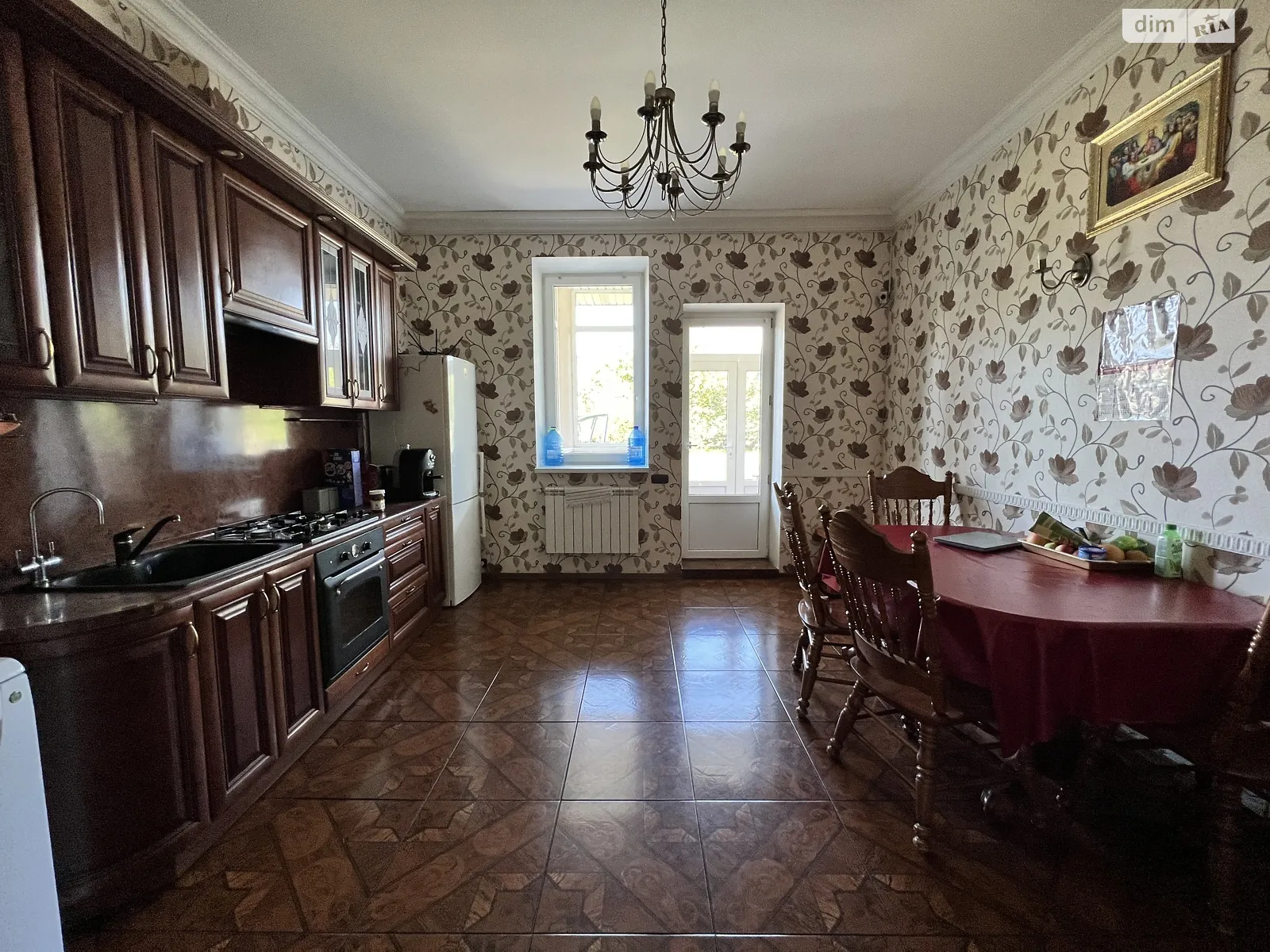 Продается дом на 2 этажа 301.8 кв. м с террасой, цена: 210000 $ - фото 1