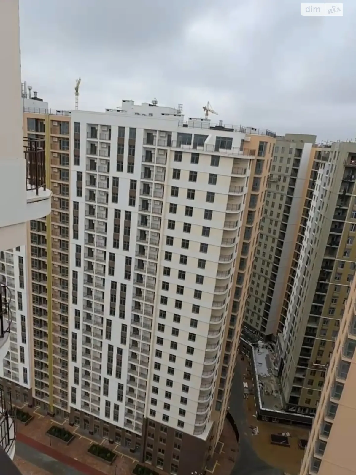 Продається 1-кімнатна квартира 42.12 кв. м у Одесі, вул. Краснова, 3 корпус 65 - фото 1