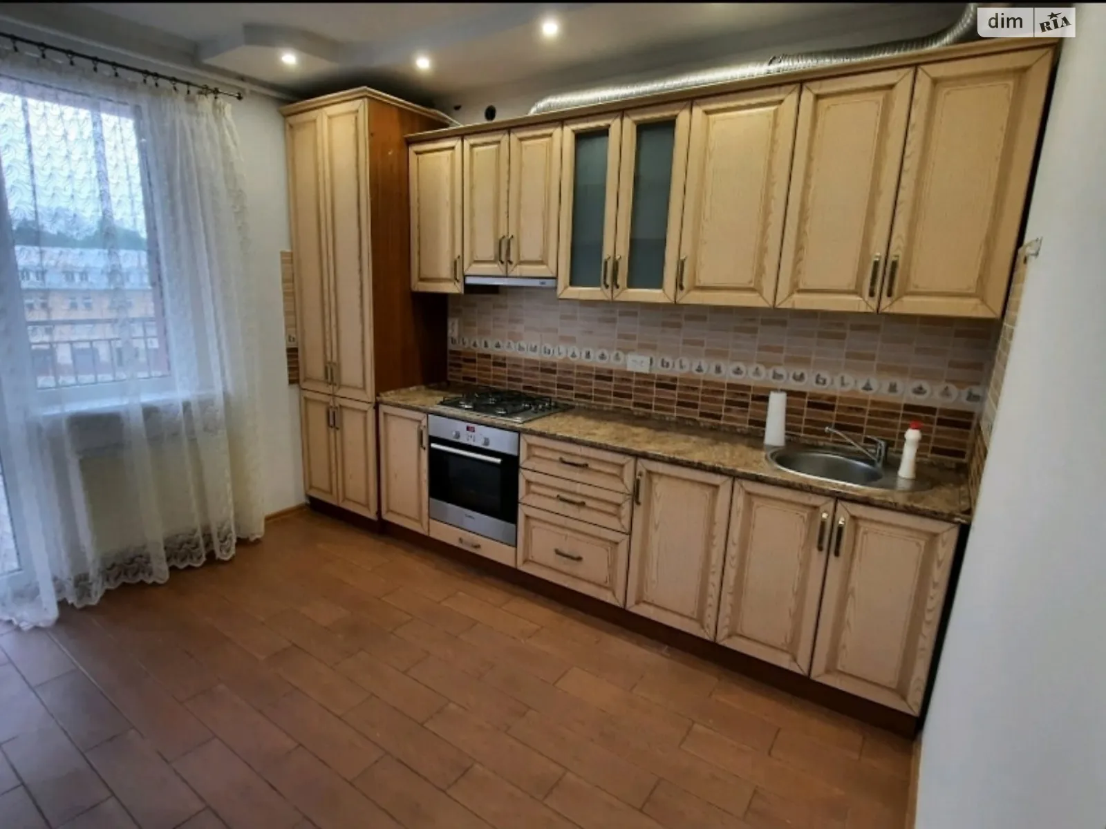 Продается 2-комнатная квартира 70.7 кв. м в Львове, ул. Железнодорожная - фото 1