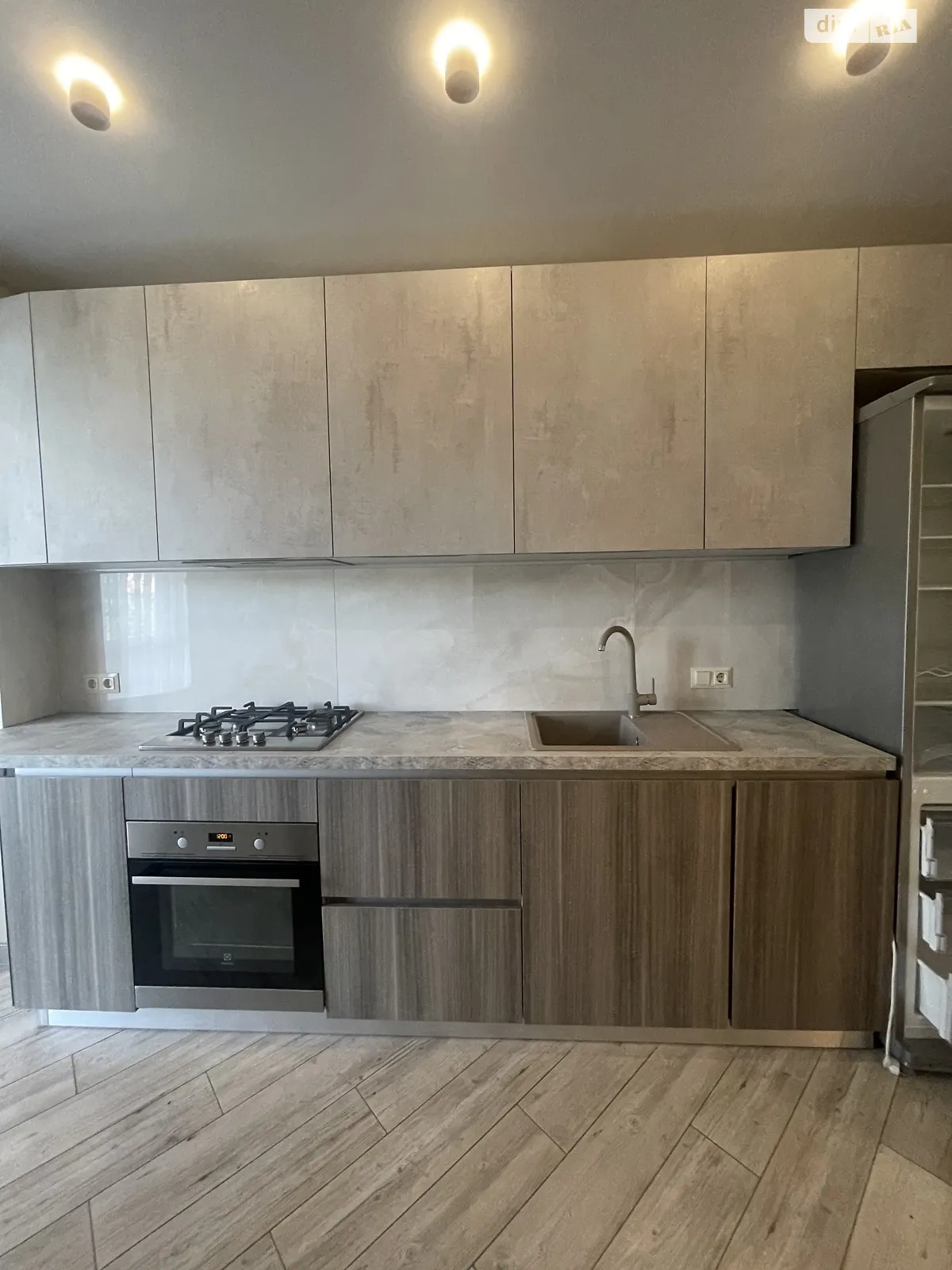 Сдается в аренду 1-комнатная квартира 46.3 кв. м в Днепре, ул. Набережная Победы, 44П - фото 1