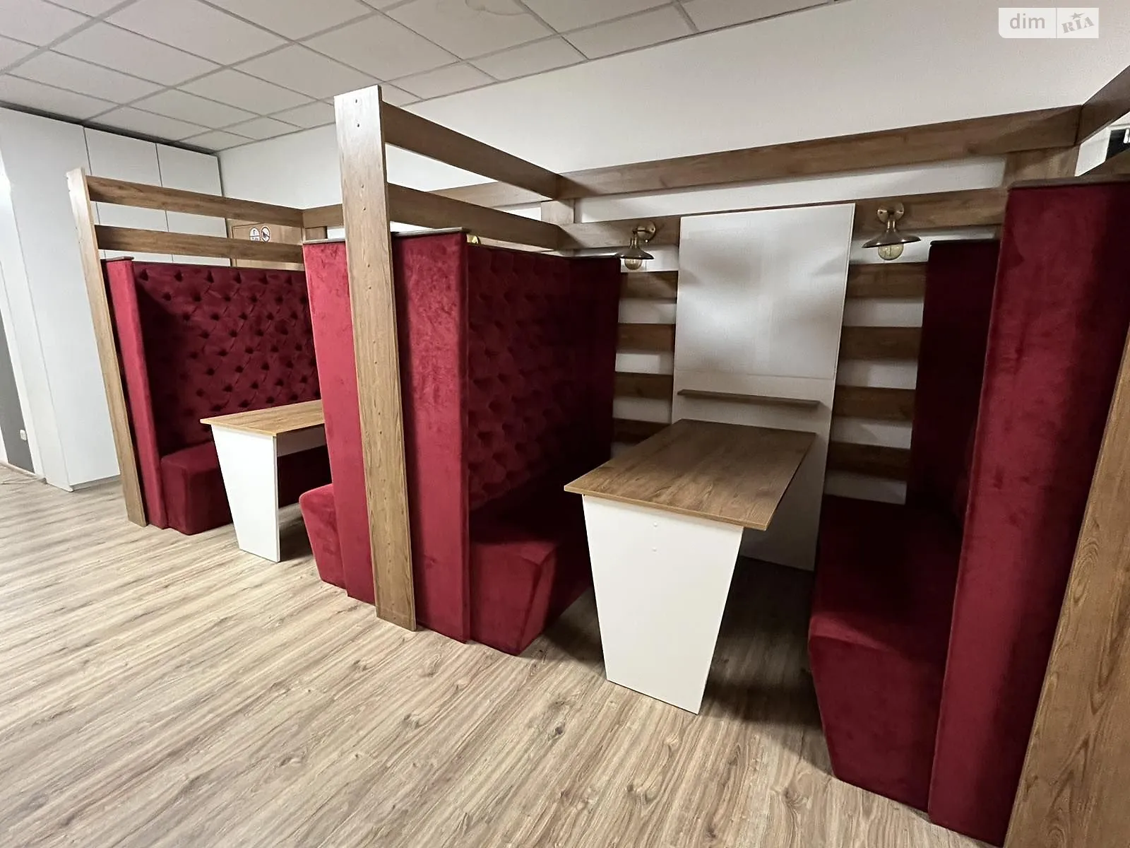 Сдается в аренду офис 806 кв. м в бизнес-центре, цена: 5642 $ - фото 1