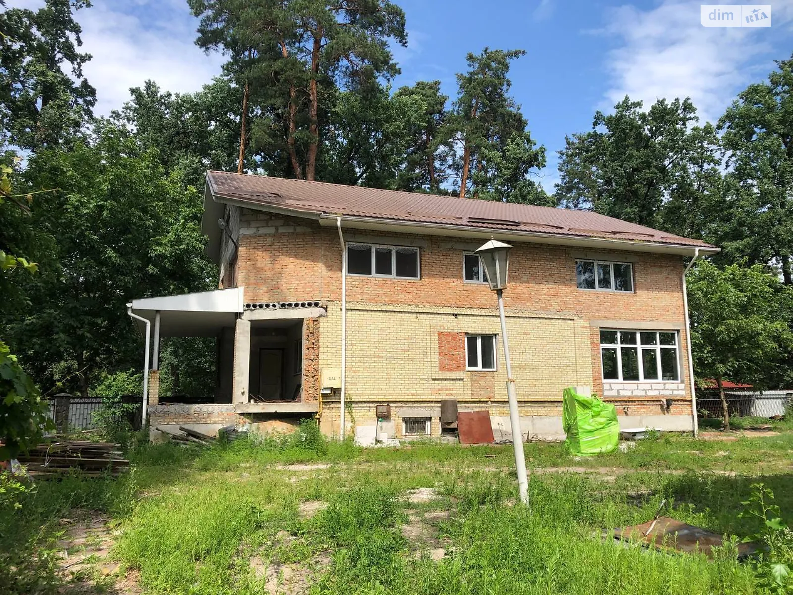 Продается дом на 2 этажа 300 кв. м с балконом, цена: 210000 $ - фото 1