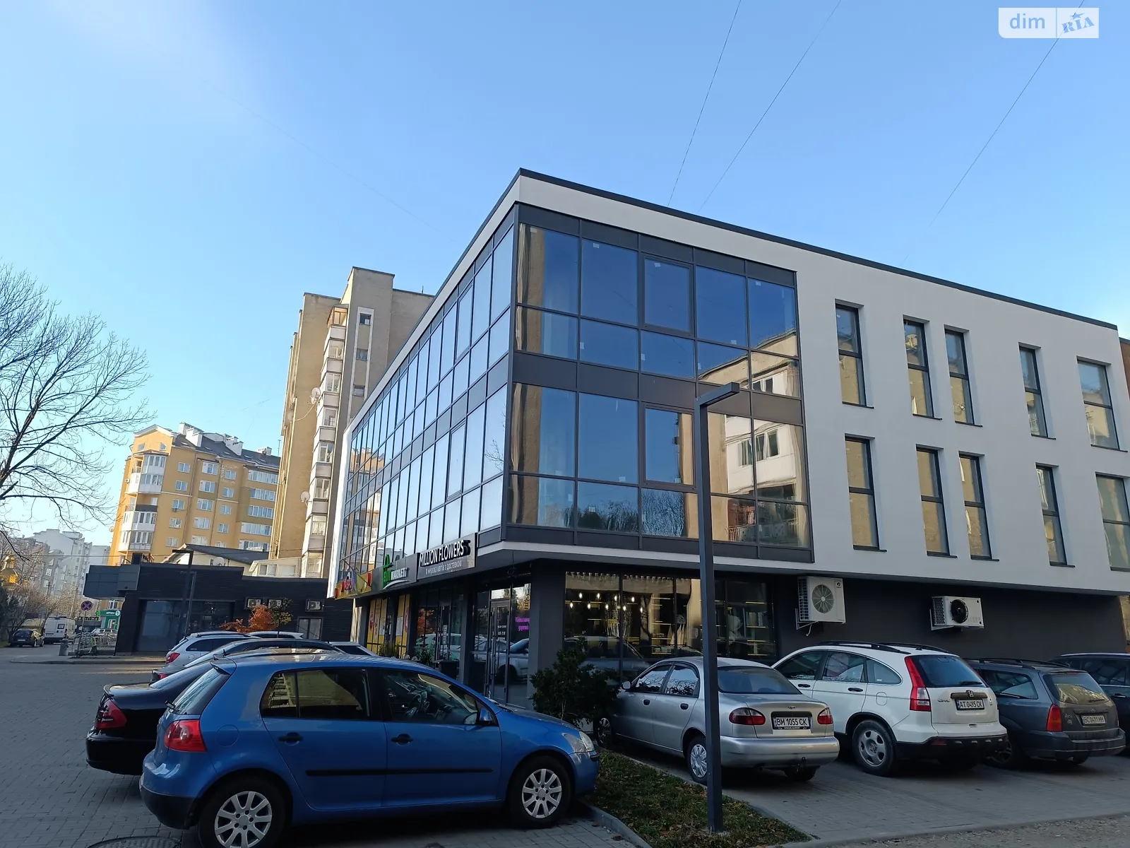 Продается помещения свободного назначения 44.2 кв. м в 3-этажном здании, цена: 59670 $ - фото 1