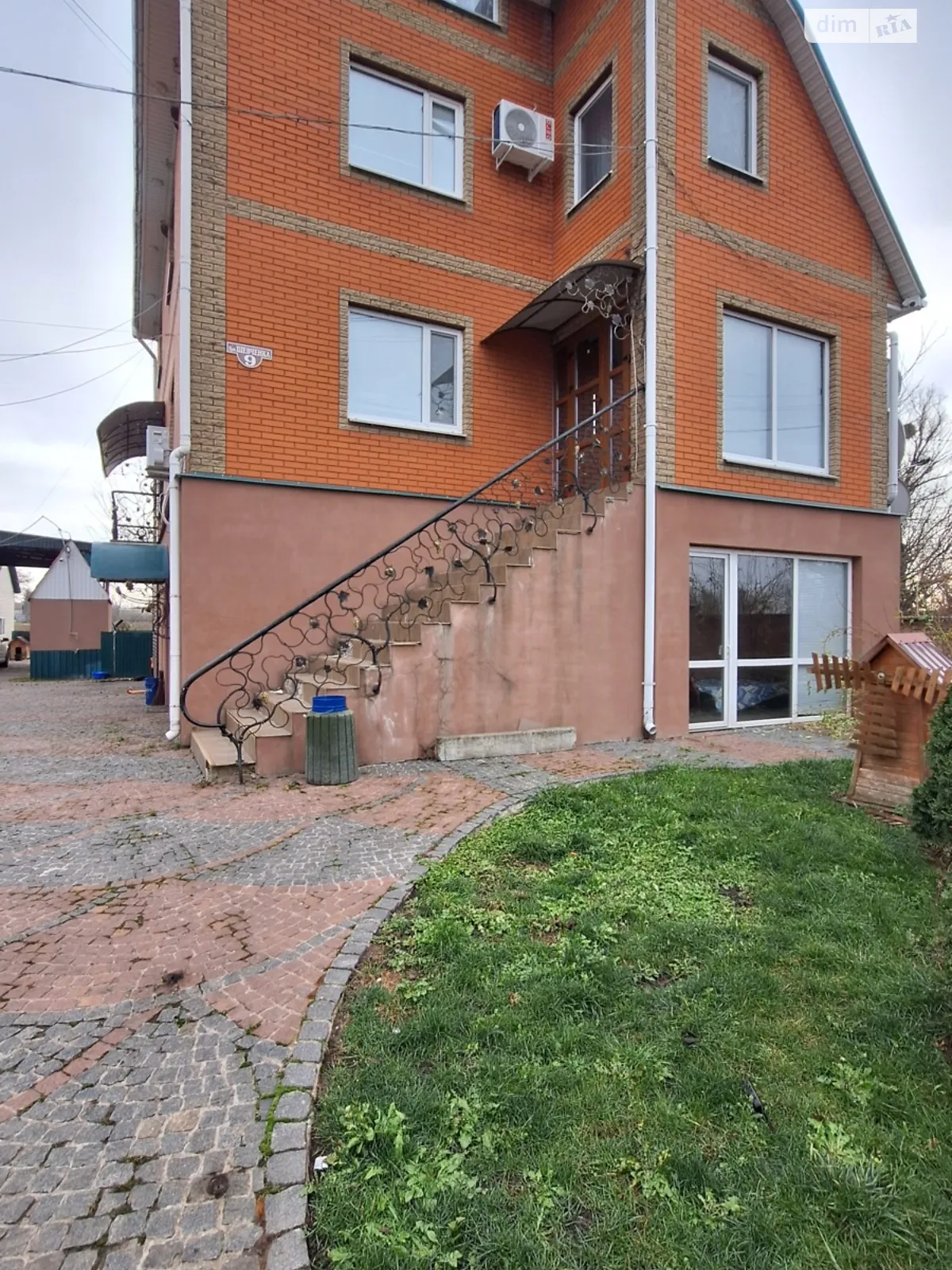 Продається будинок 2 поверховий 300 кв. м з меблями, цена: 100000 $ - фото 1