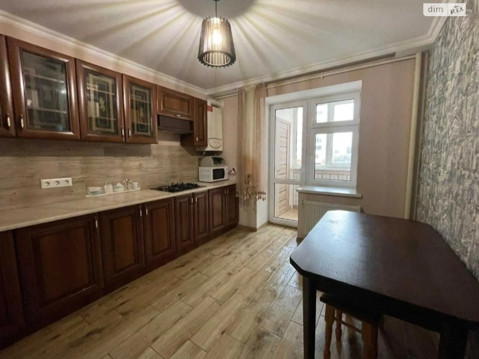 1-комнатная квартира 45 кв. м в Тернополе, ул. Троллейбусная, 4Б - фото 1