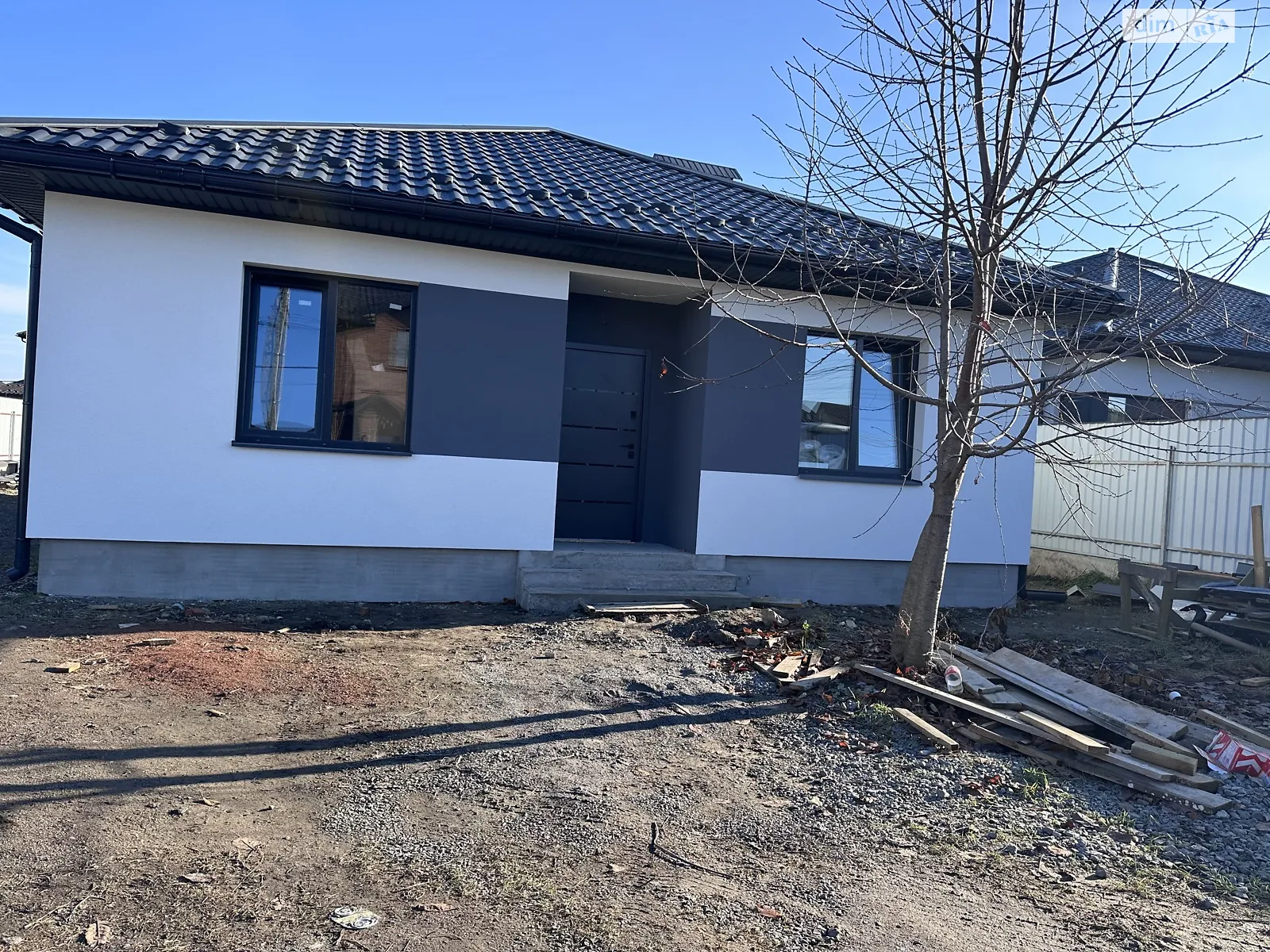 Продається одноповерховий будинок 100 кв. м з садом, цена: 90000 $ - фото 1