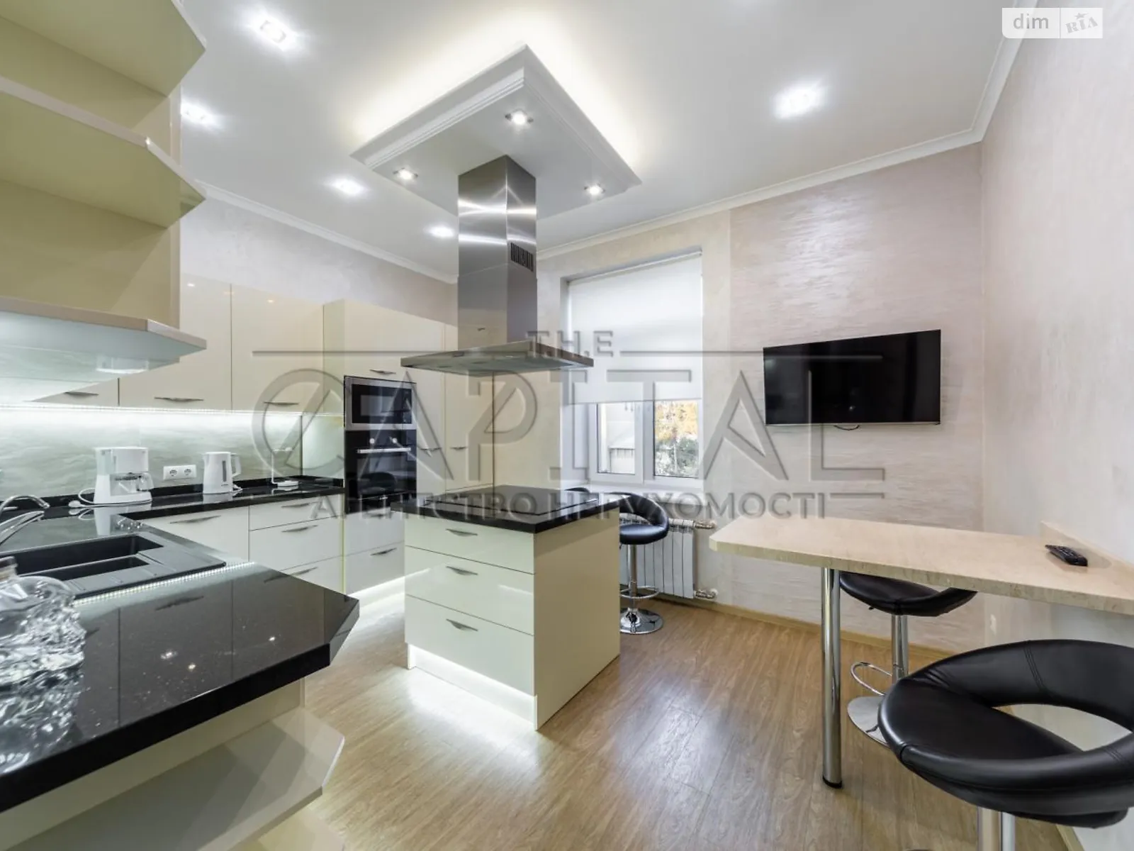 Продается 2-комнатная квартира 74 кв. м в Киеве, ул. Лютеранская, 27/29 - фото 1