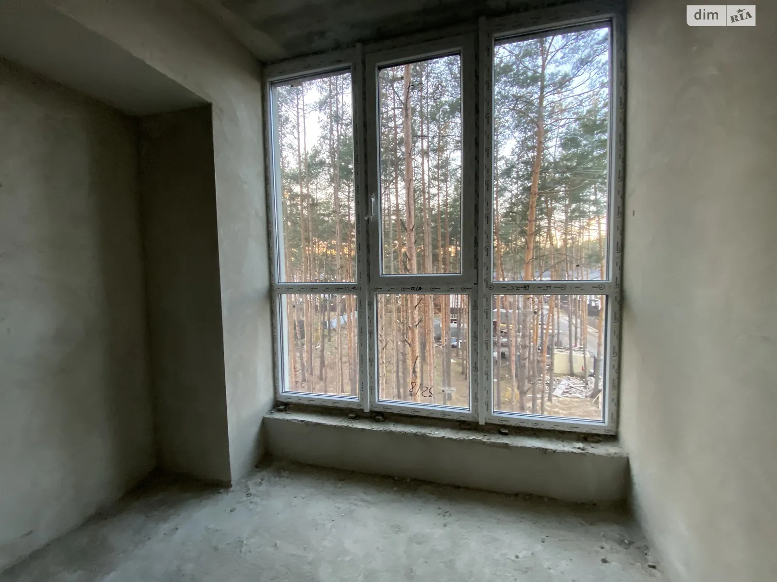Продается 1-комнатная квартира 37 кв. м в Гостомеле, ул. Соборная, 4Г - фото 1
