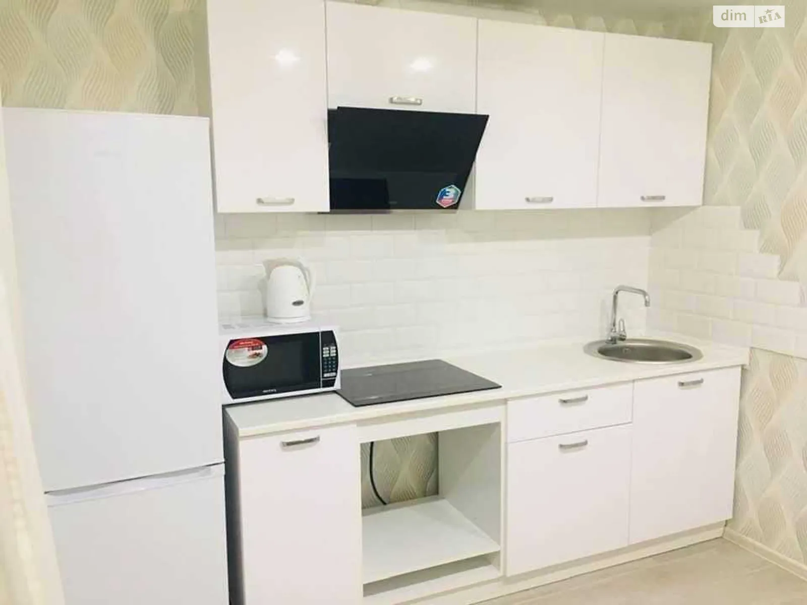 Продається 1-кімнатна квартира 41 кв. м у Полтаві, вул. Героїв України(Героїв Сталінграду) - фото 1