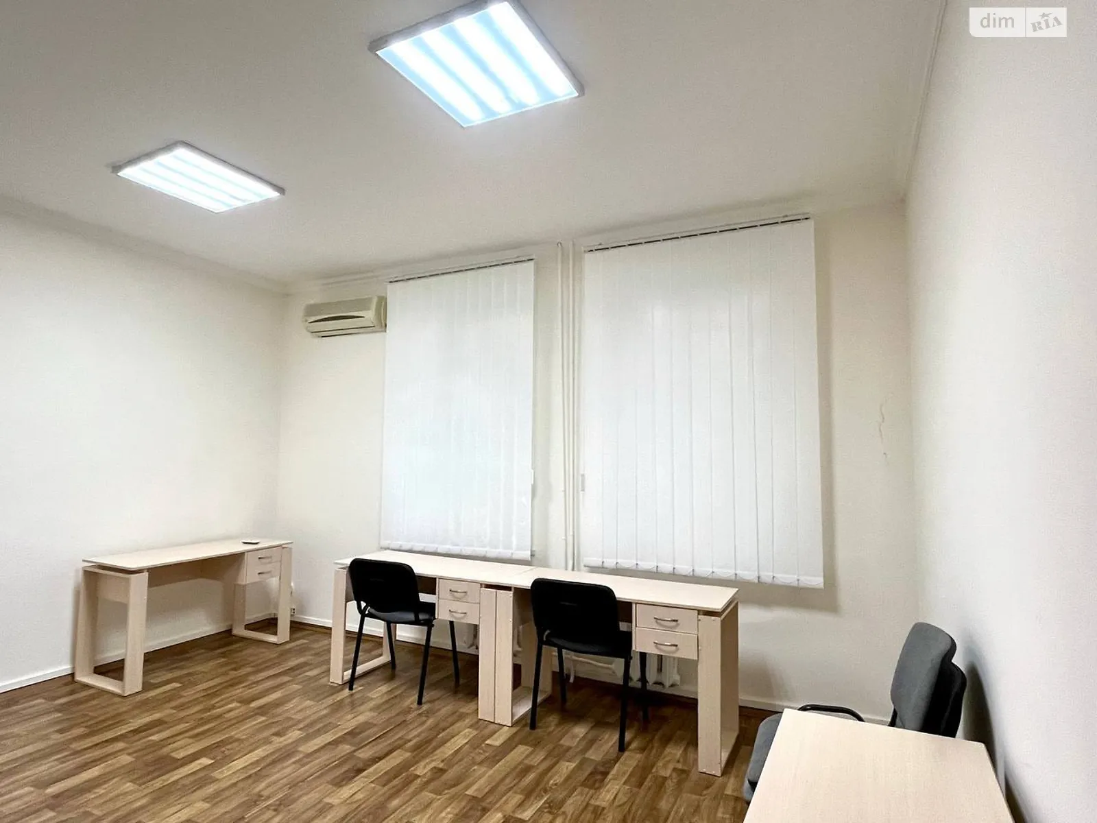 Здається в оренду офіс 23 кв. м в бізнес-центрі, цена: 10350 грн - фото 1