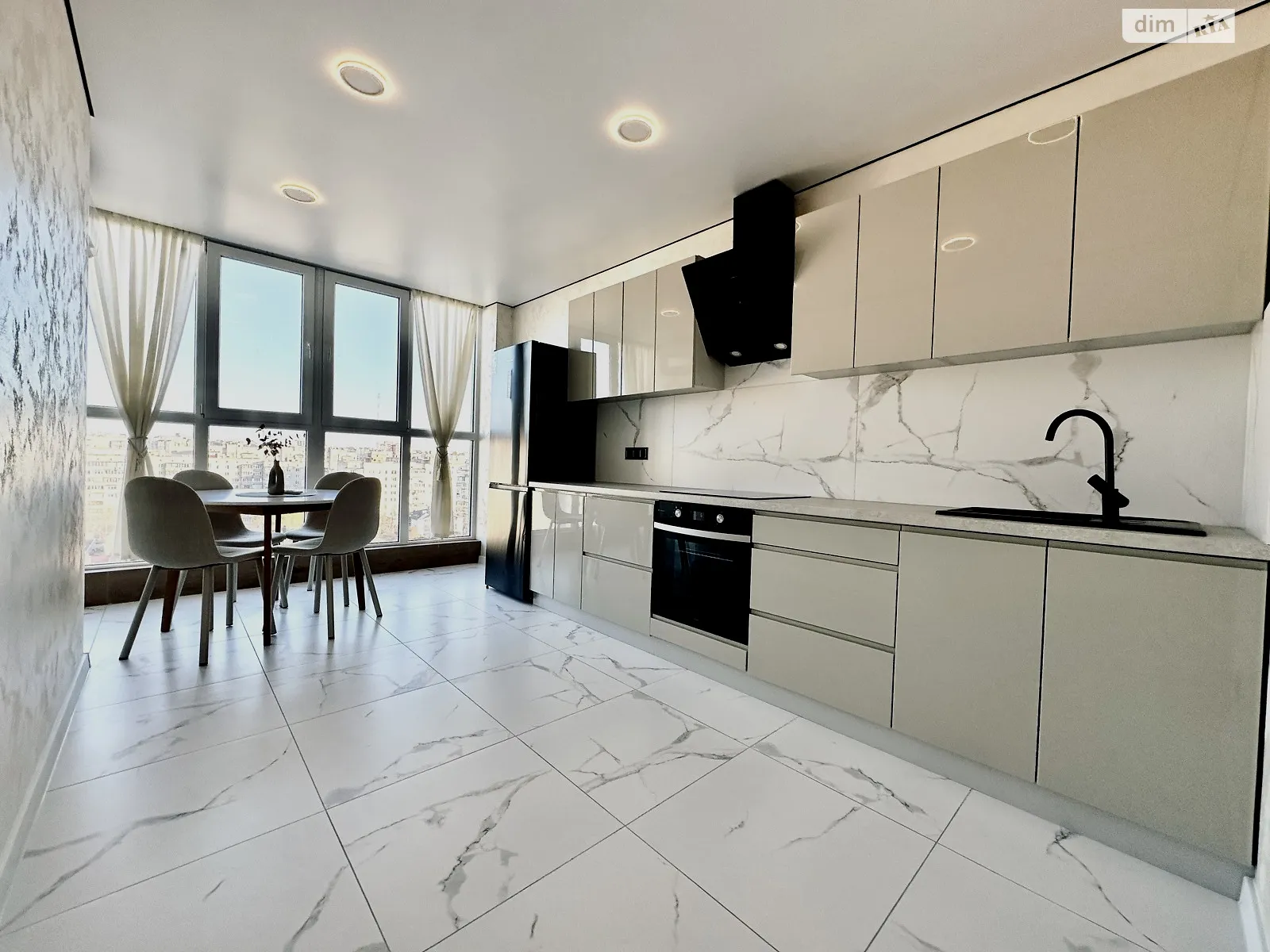 Продается 1-комнатная квартира 42 кв. м в, цена: 61999 $ - фото 1