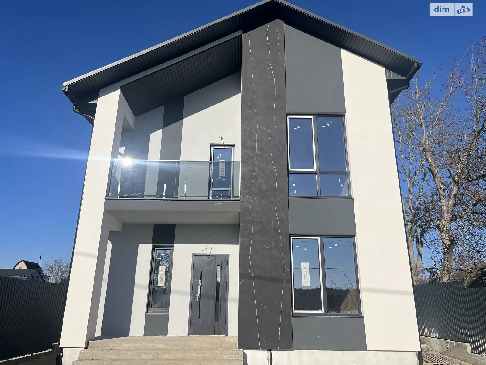 Продается дом на 2 этажа 150 кв. м с баней/сауной, цена: 140000 $ - фото 1