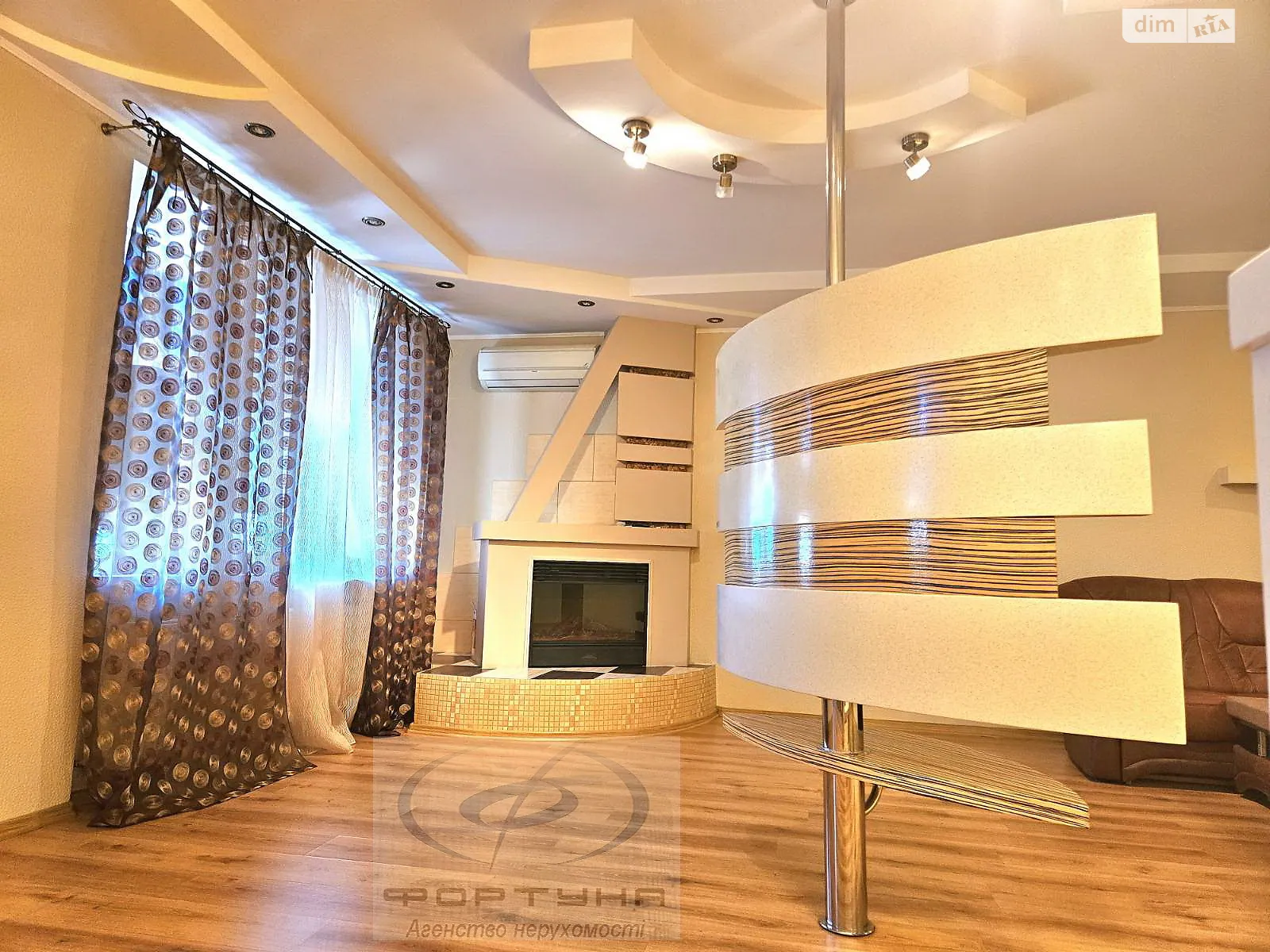 Продается 3-комнатная квартира 100 кв. м в Черкассах, ул. Крещатик - фото 1