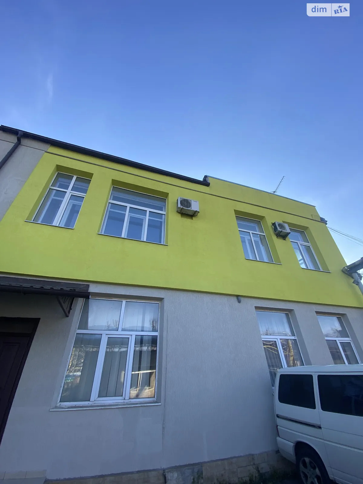 Сдается в аренду офис 51 кв. м в бизнес-центре, цена: 400 $ - фото 1