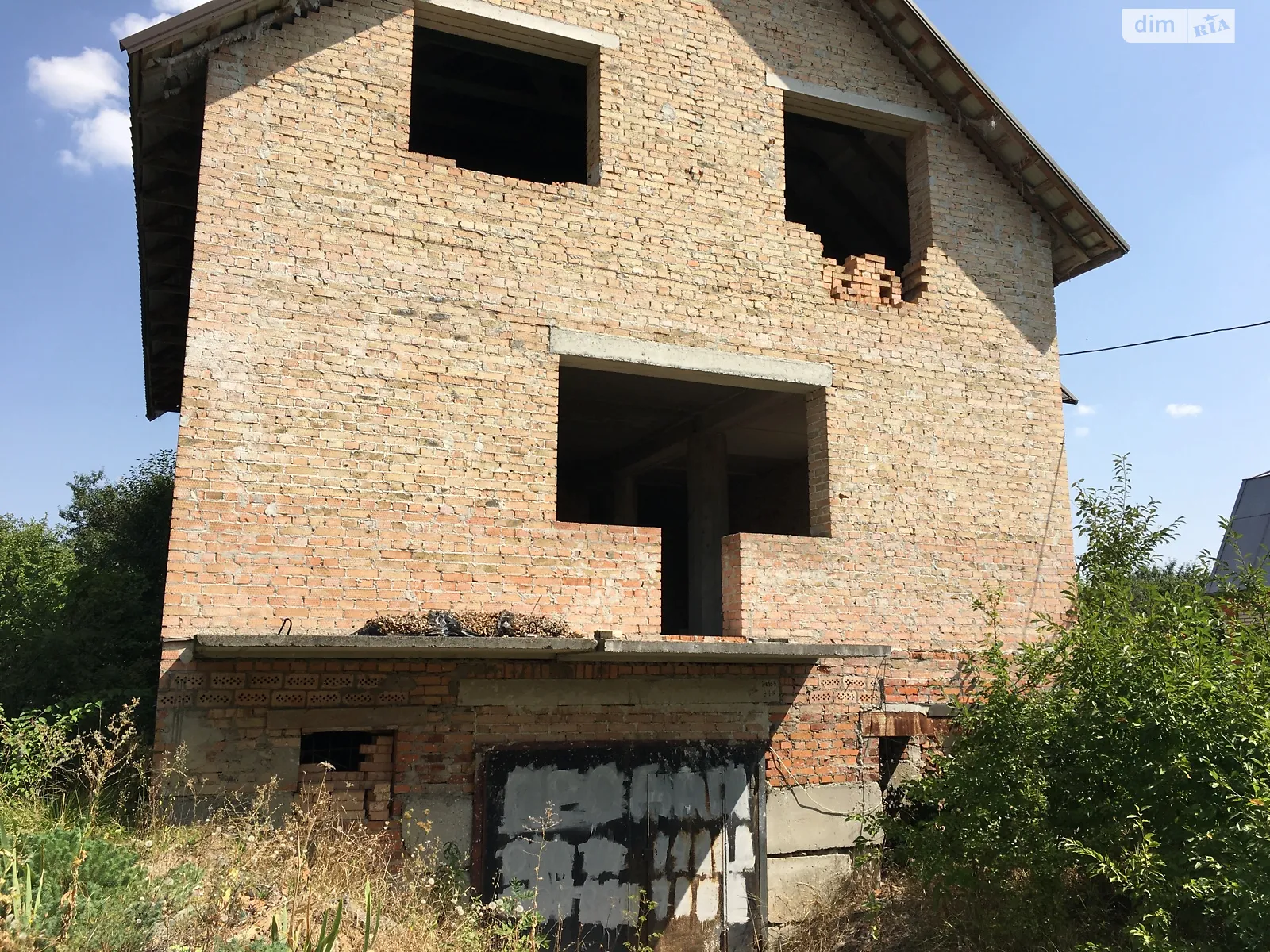 Продается дом на 2 этажа 320 кв. м с террасой, цена: 64500 $ - фото 1