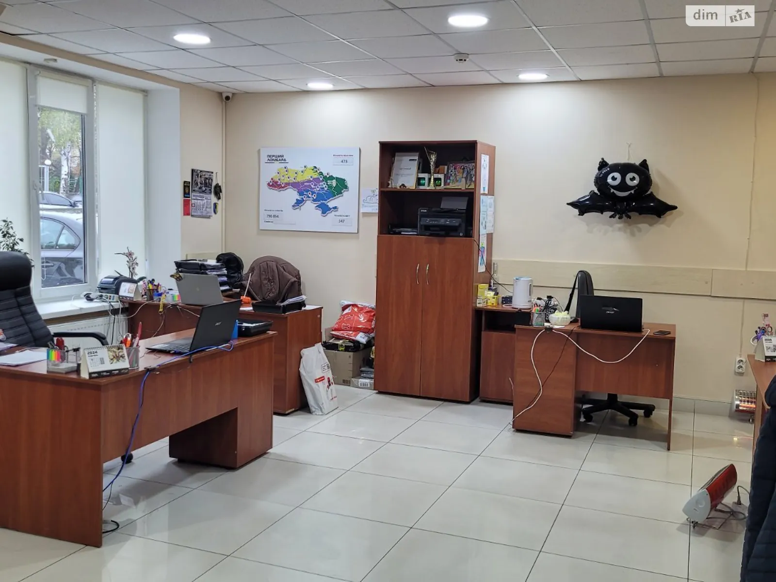 Сдается в аренду офис 545 кв. м в бизнес-центре, цена: 98100 грн - фото 1