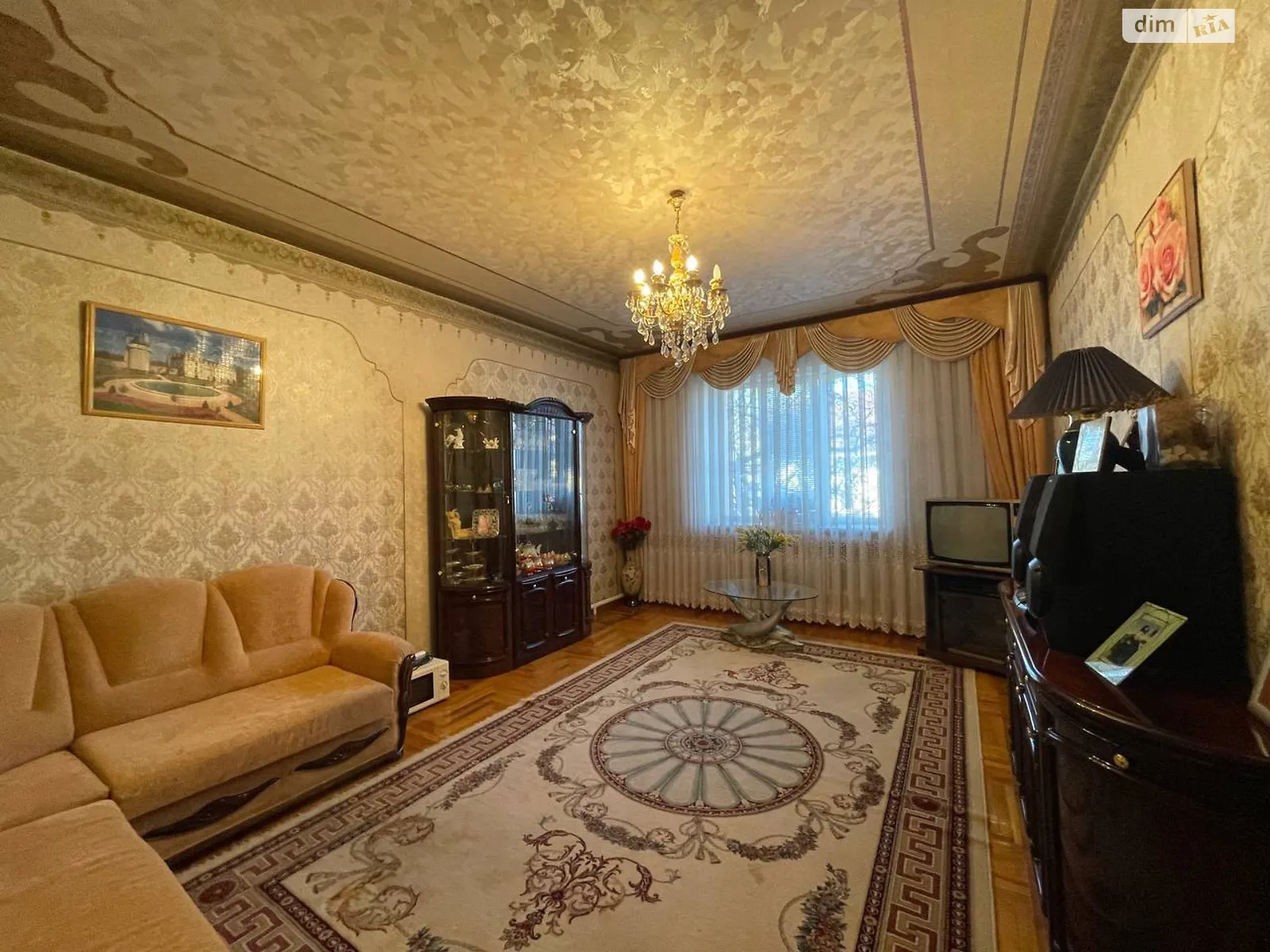 Продається будинок 3 поверховий 250 кв. м з подвалом, цена: 120000 $ - фото 1