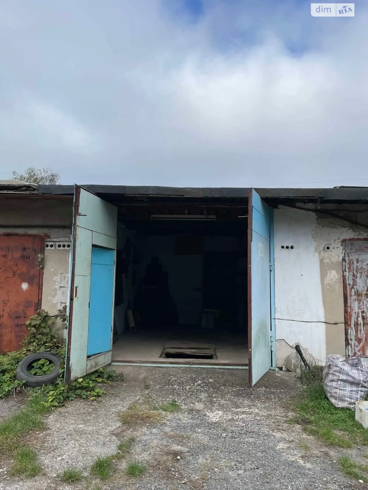 Продається окремий гараж під бус на 19.3 кв. м, цена: 8800 $ - фото 1