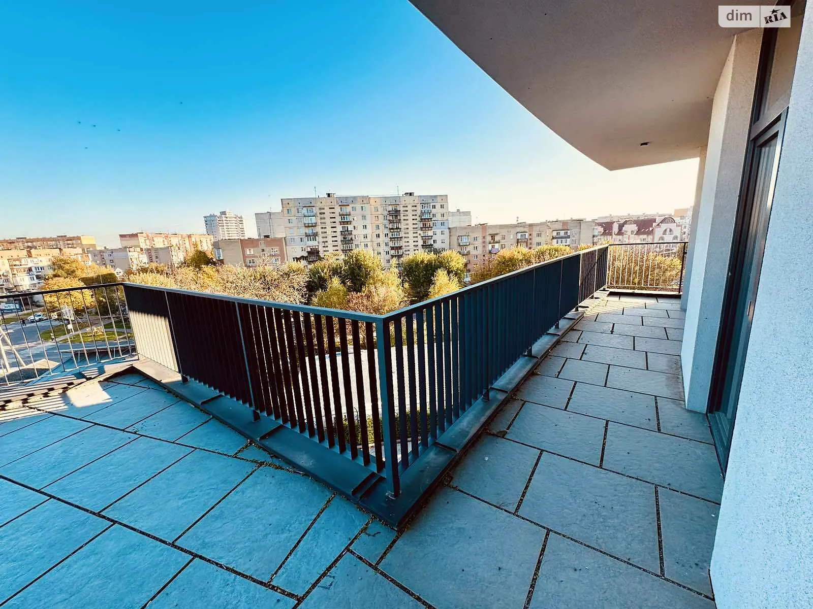 Продается 2-комнатная квартира 87.39 кв. м в Ужгороде, ул. Николая Бобяка - фото 1