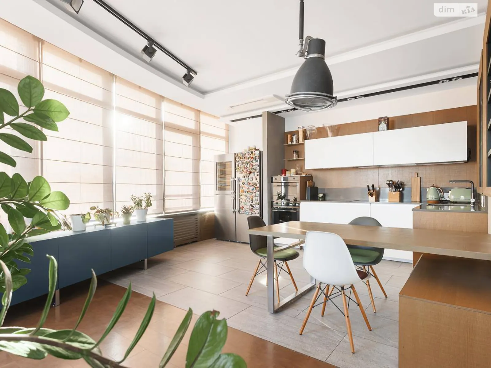 Продается 4-комнатная квартира 162 кв. м в Одессе, ул. Веры Инбер, 5 - фото 1
