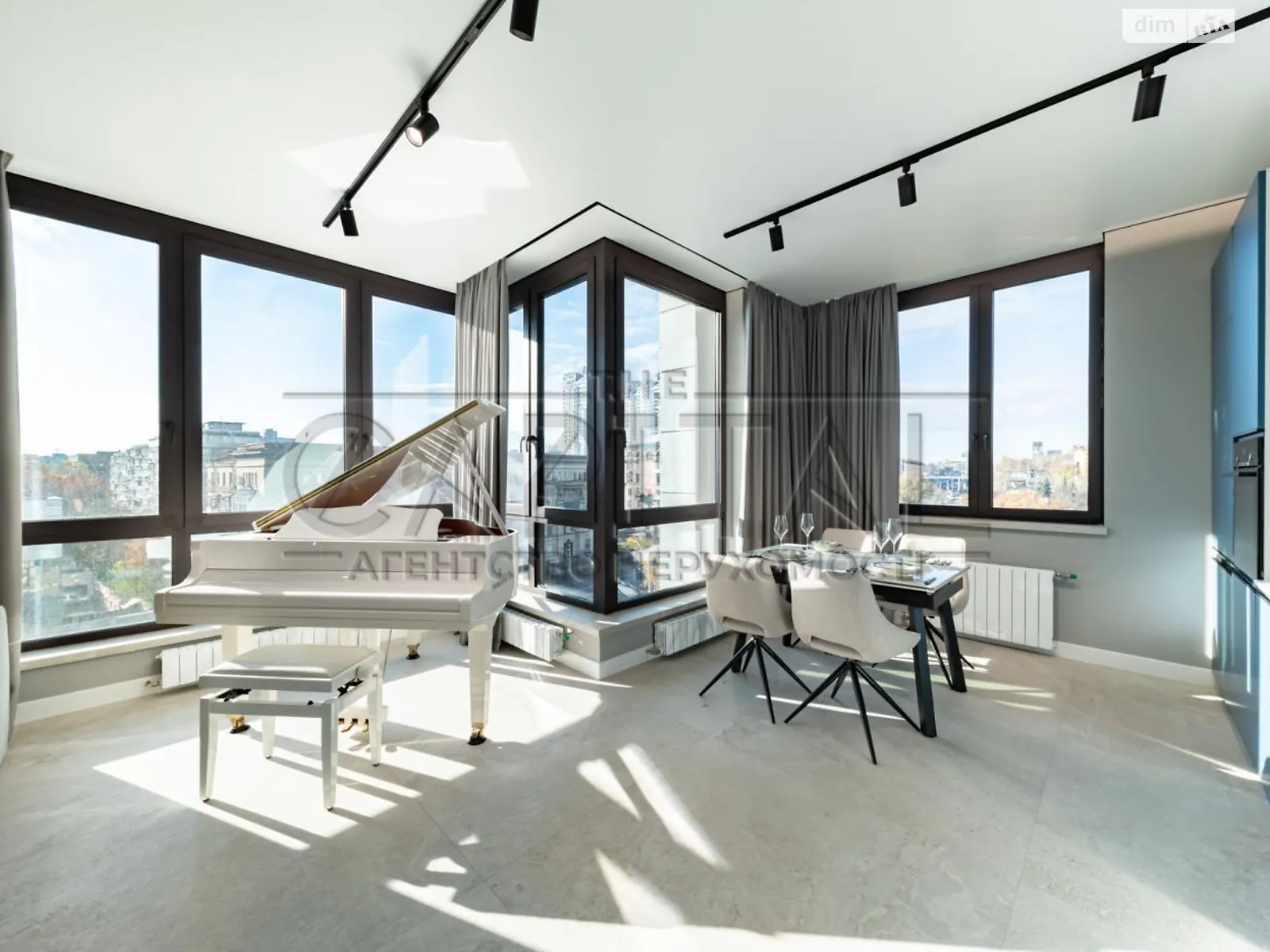 Сдается в аренду 2-комнатная квартира 98.5 кв. м в Киеве, цена: 2300 $ - фото 1