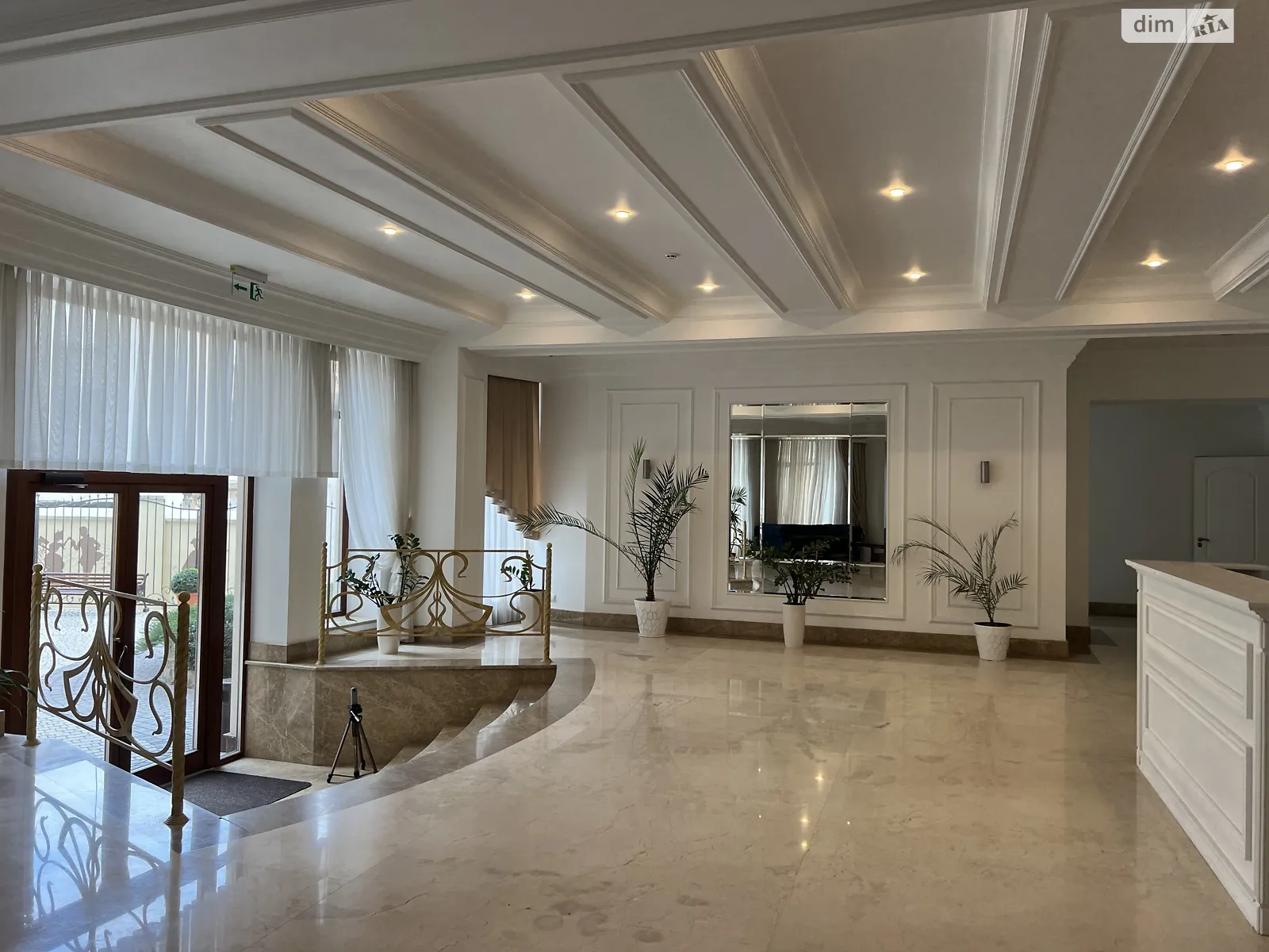 Продається 3-кімнатна квартира 181 кв. м у Одесі, узвіз Військовий, 13 - фото 1