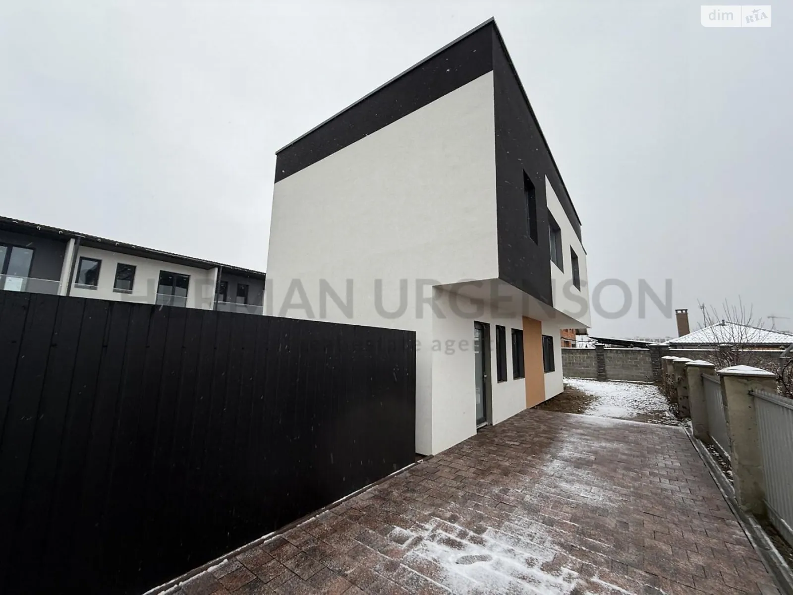 Продается дом на 2 этажа 120 кв. м с баней/сауной, цена: 88000 $ - фото 1