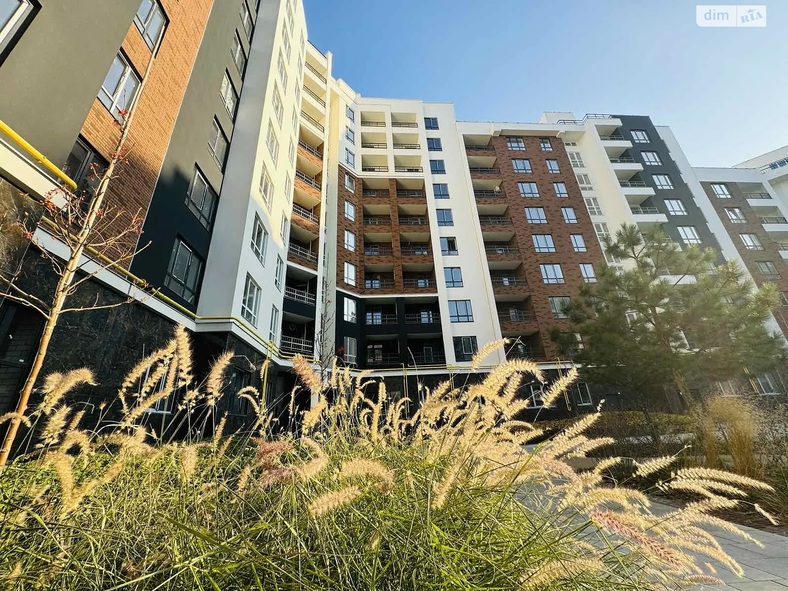 Продается 2-комнатная квартира 57.89 кв. м в Ирпене, ул. Кобылянской Ольги, 1В/26 - фото 1